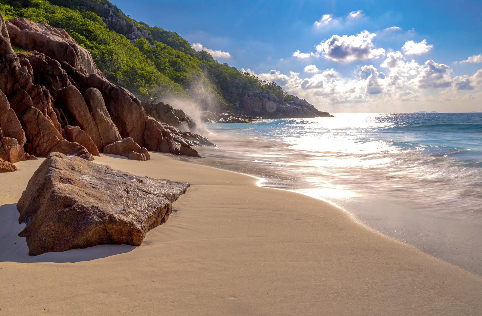 https://ldzx8v92om.apb.spinupwp.site/wp-content/uploads/2024/12/52_Les-Seychelles-Ile-Aride©StudioPONANT_AlexandreHerbrecht.jpg